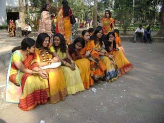 women-in-yellow-saris.jpg