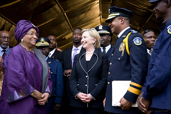 Foto de Ellen Sirleaf-Johnson y Hillary Clinton, por Glenna Gordon