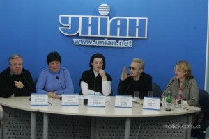 Harm Reduction Awarness Press-Conference, Kyiv (Pavel Kutsev is second from the right) 