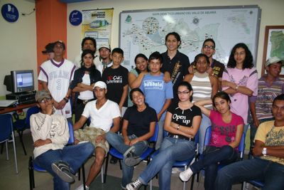 Yesenia and the HiperBarrio group in La Loma
