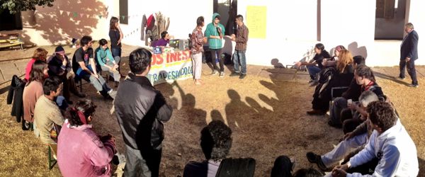 Community radio program "Los Inestables" by the RV grantee project in Córdoba, Argentina