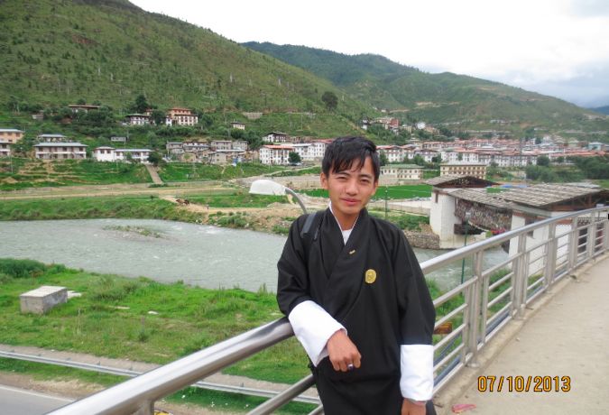 Jigme Tshewang participa do projeto de podcast do Centro de Mídia e Democracia do Butão, que foi premiado com bolsa do Rising Voices.