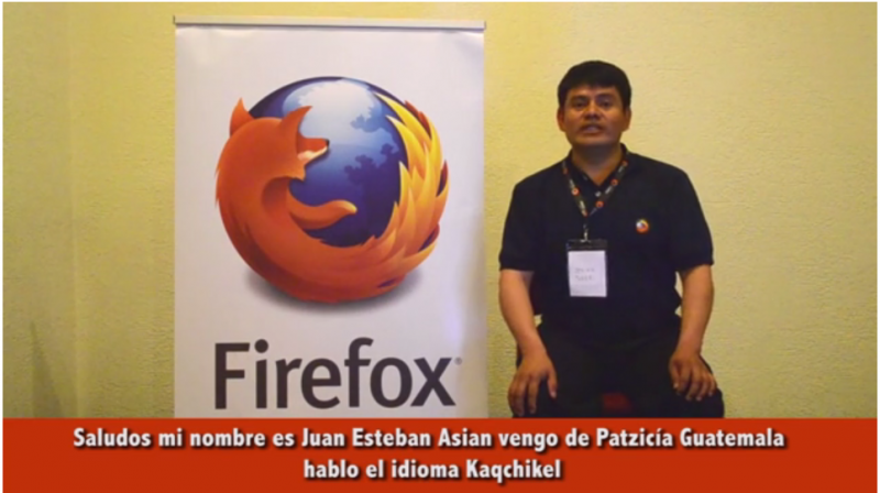 Juan Sian hablando sobre su trabajo con Firefox en kaqchikel 
